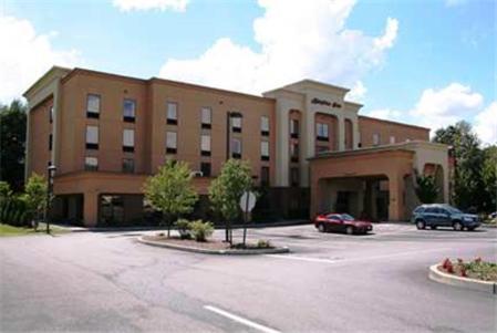 Hampton By Hilton Brattleboro Hotel Exterior foto